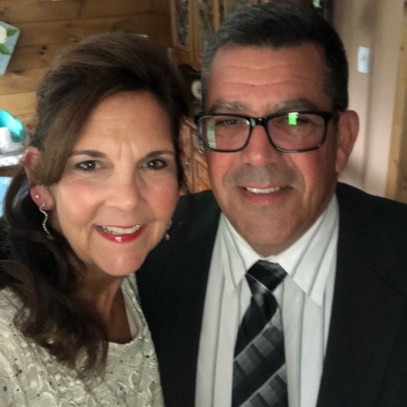 Meet your Posher, Shelly - Picture 1 of 1